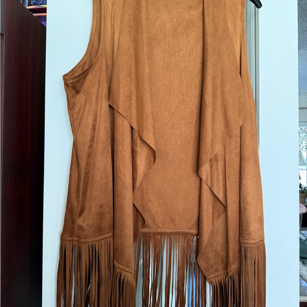 New Brown Seude Fringe Sleeveless Vest - Never used - Picture 3 of 12